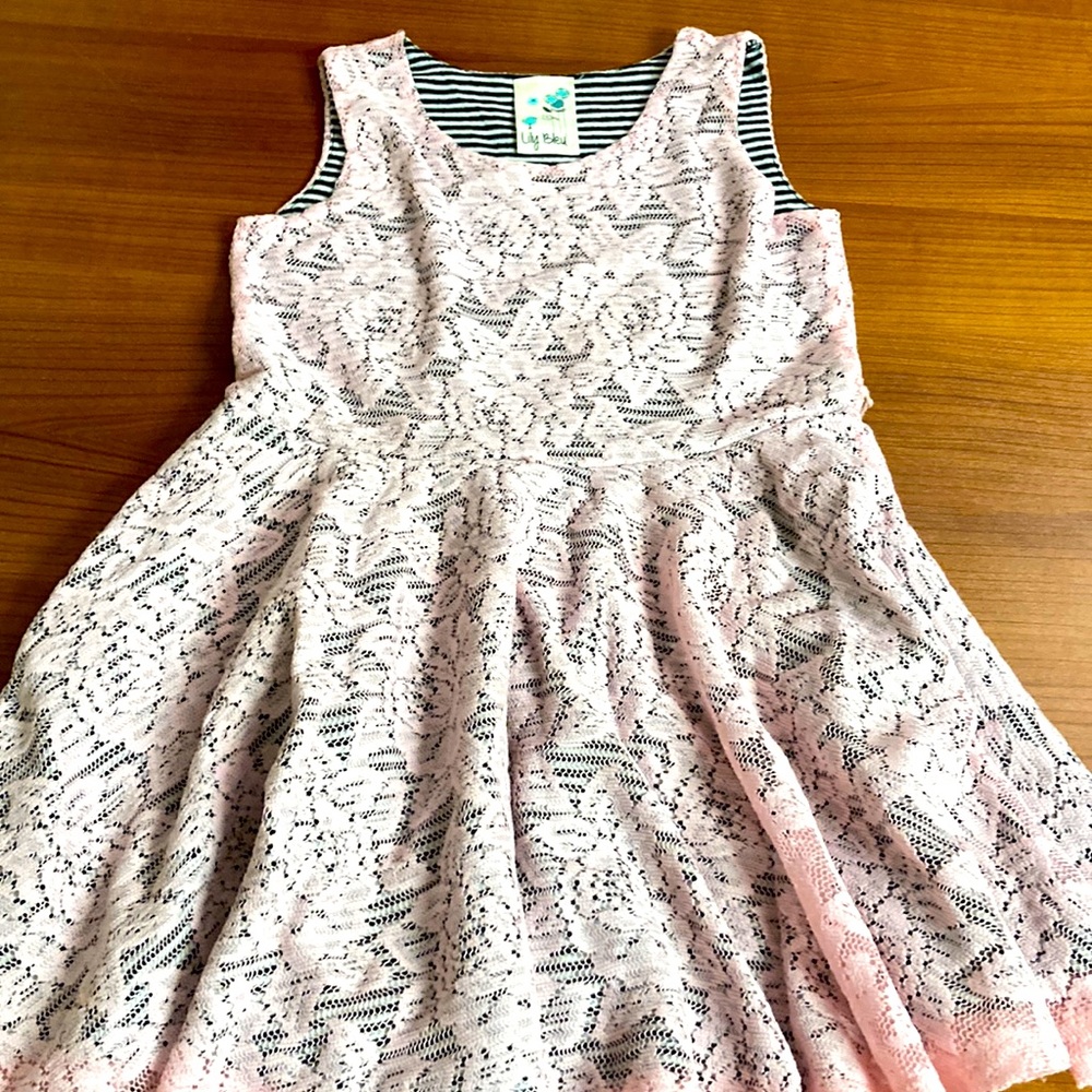 💕Light pink lily bleu lace dress💕